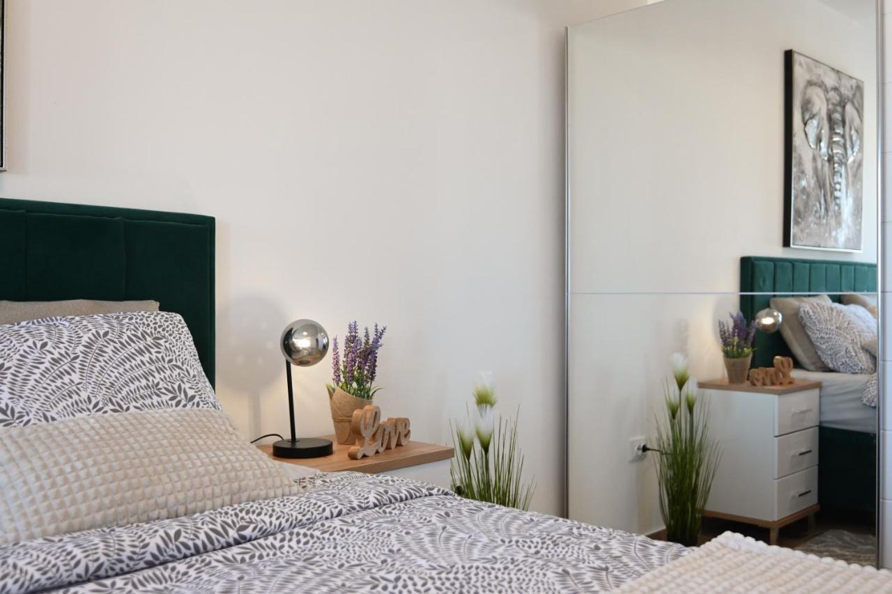 Apartman Nella With Sea Wiew 扎达尔 外观 照片